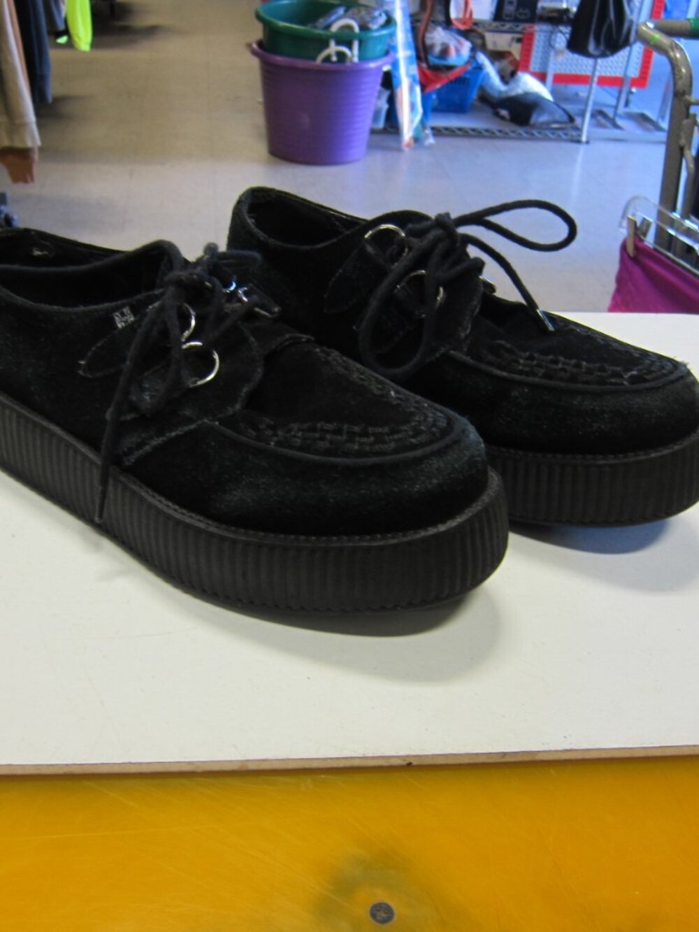 T.U.K. Women's Size 10 Viva Mondo Black Suede Creeper Shoe's
